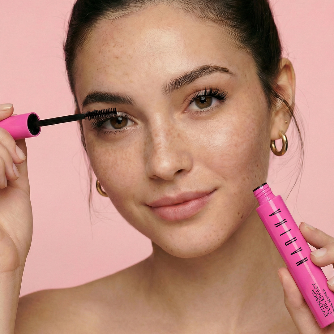 Modella-Mascara-narika